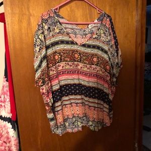 Multi print blouse small tear selling cheap